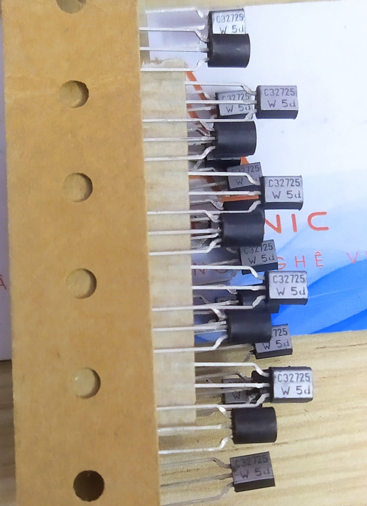 Transistors C32725 | Cửa hàng thiết bị - Linh kiện điện tử A to Z