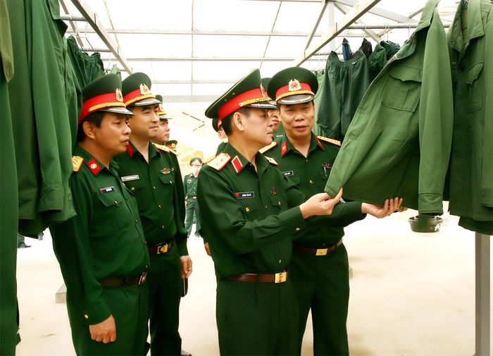 dia-chi-giat-la-trang-phuc-quan-nhan-viet-nam-sieu-chuan