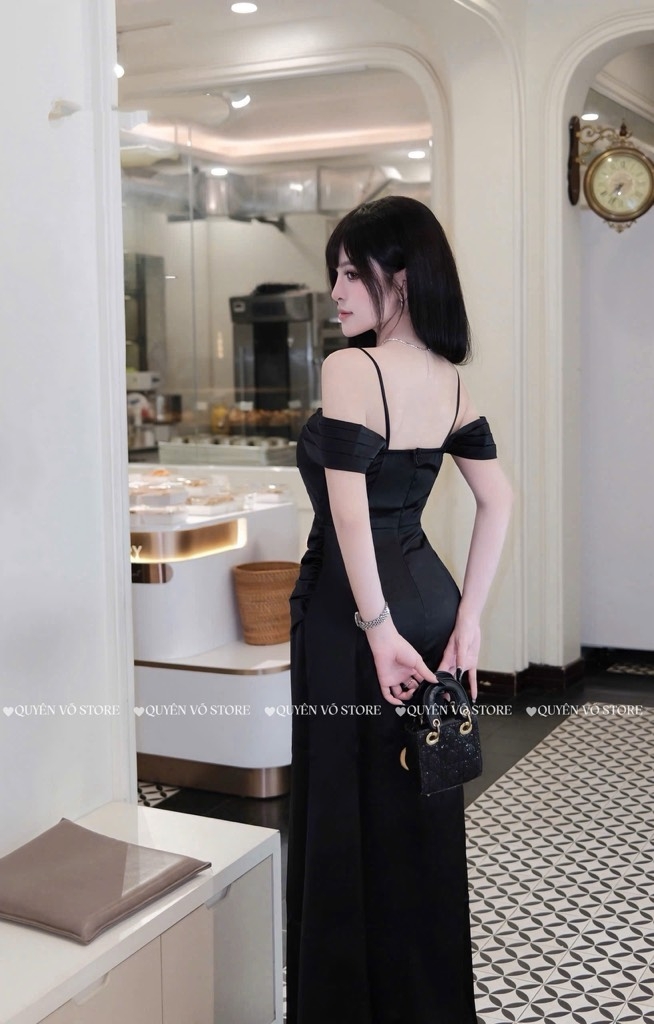 Đầm lụa 2 dây trễ vai - Đen
