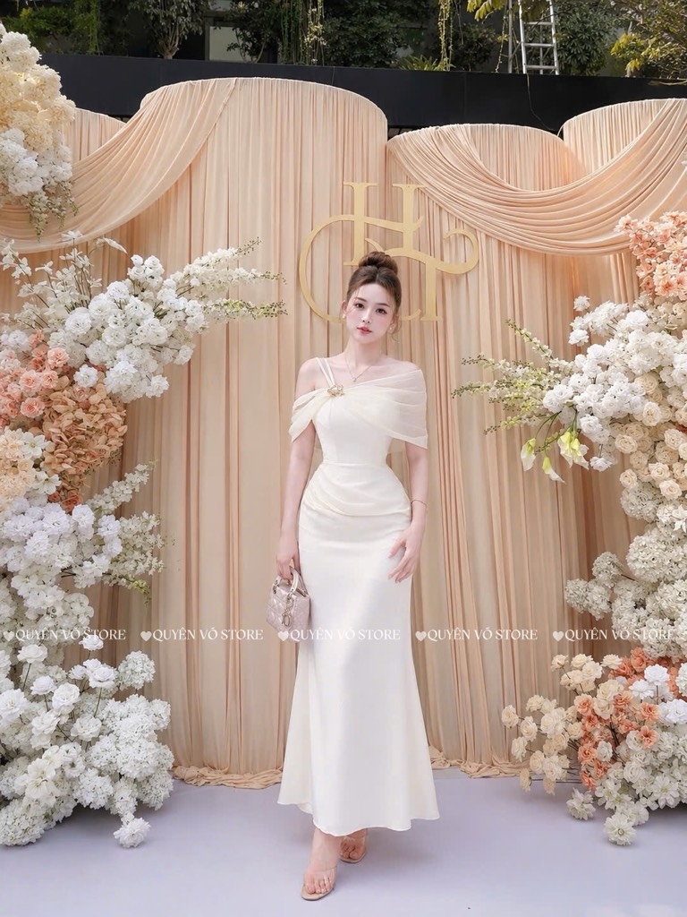 Đầm trễ vai lụa phối tơ hoa đá - Kem