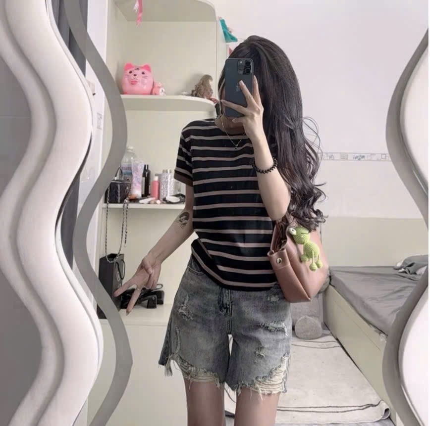 Áo thun sọc trơn - Form vừa