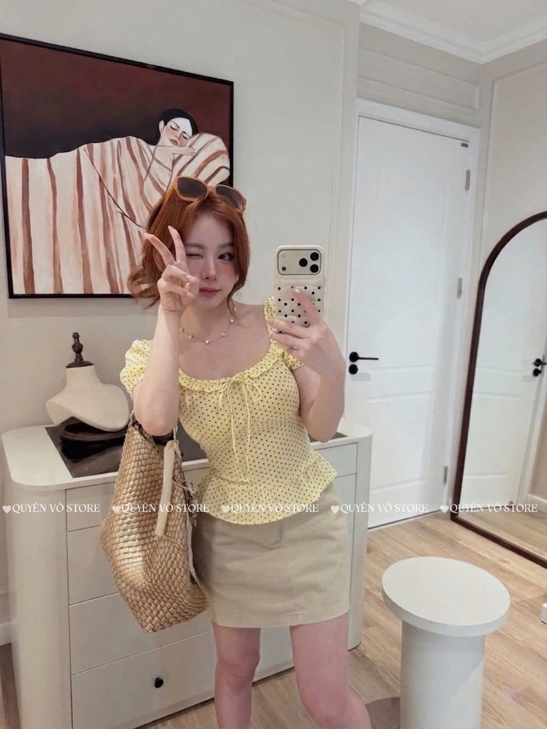 Áo thun cổ u viền bèo lai bèo