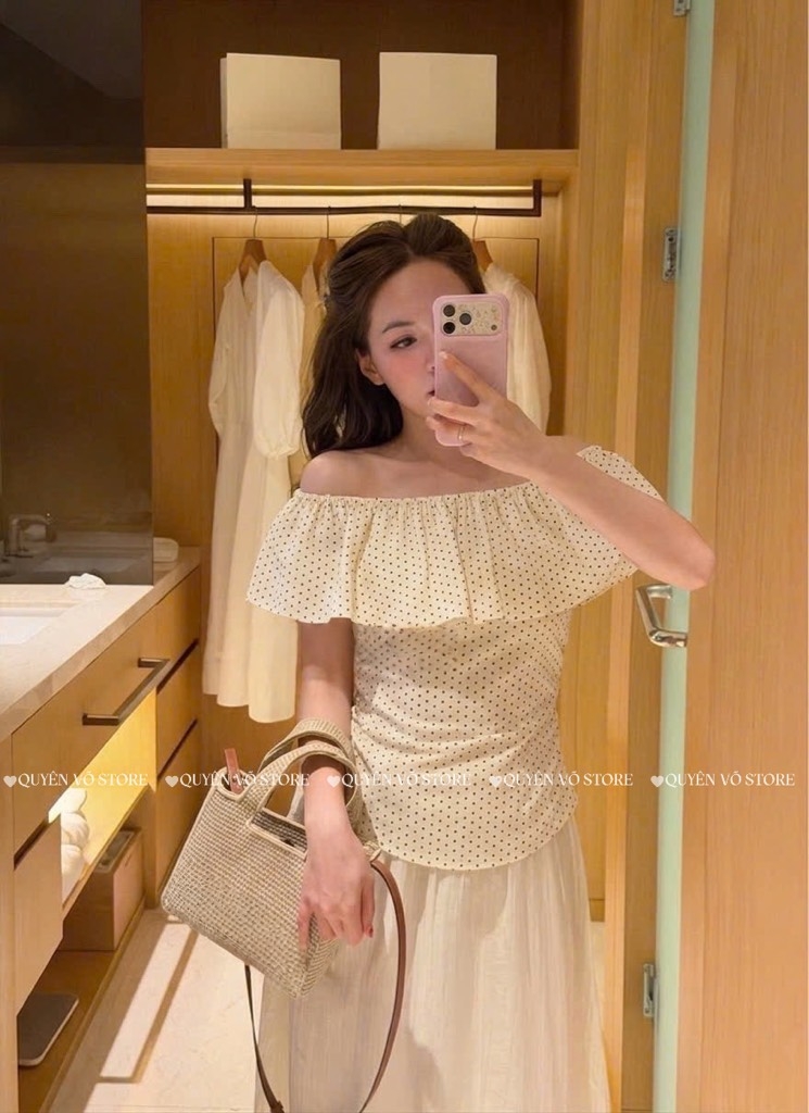 Áo thun trễ vai nhún eo