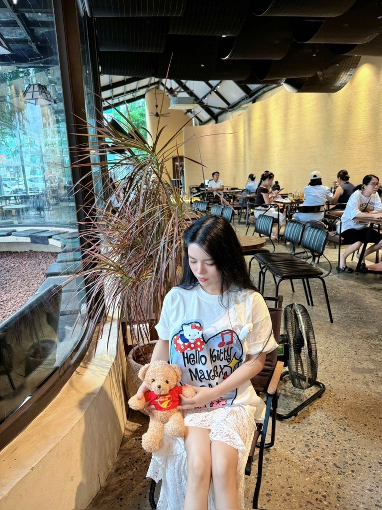 Áo Thun Hello Kitty kèm pk