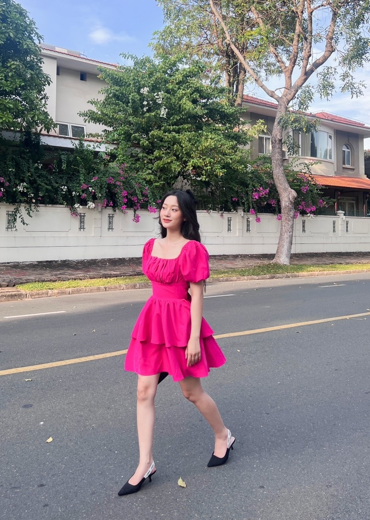 Đầm tay búp cột lưng