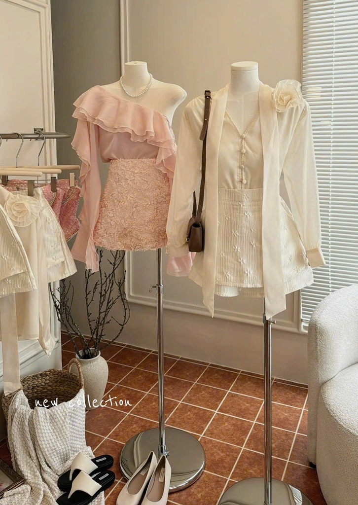 Set voan nude kết hoa vai thắt nơ cổ x chân váy ren