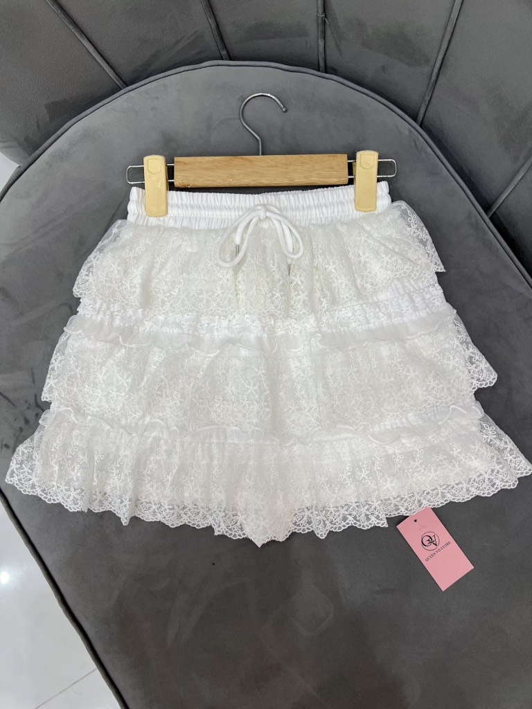 Chân váy ren tầng