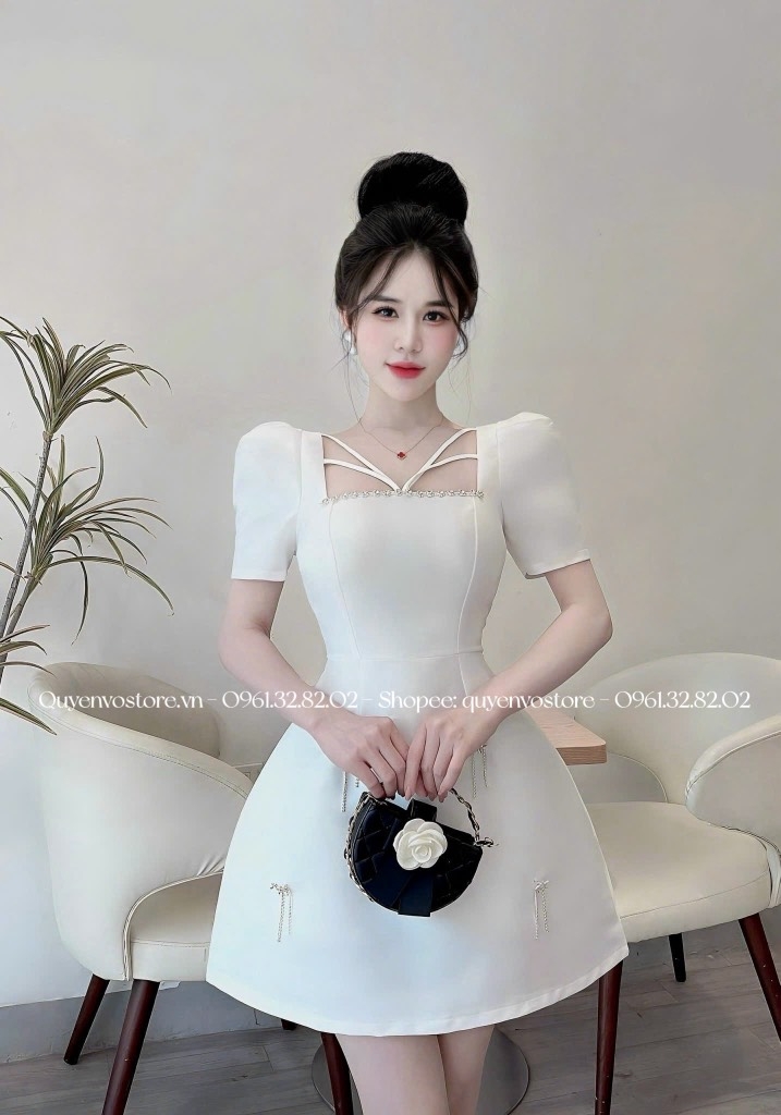 Đầm cổ V kiểu dây đôi