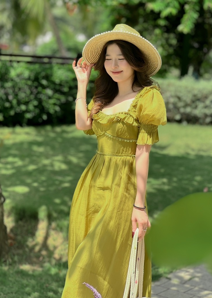 Đầm bo tay viền ren bèo ngực