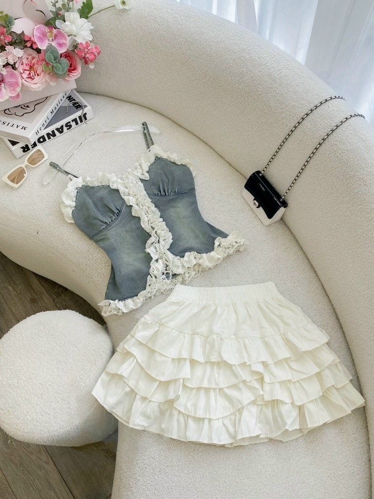 Set áo 2 dây jean viền ren chân váy tầng