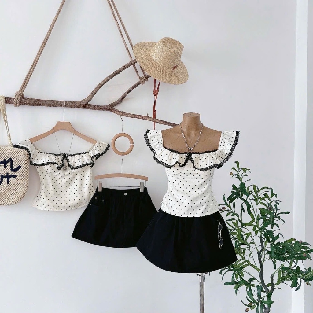 Set trễ vai áo chấm bi