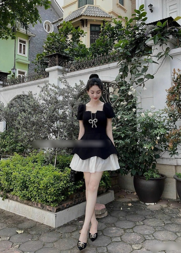 Đầm xoè nơ đá hot