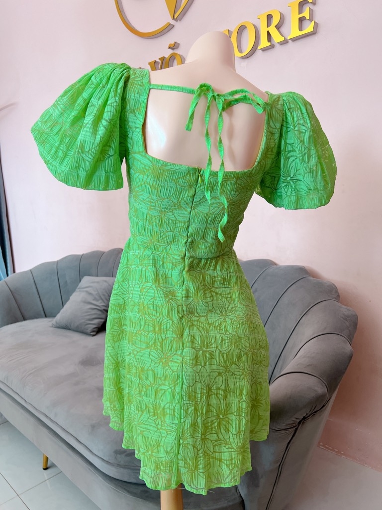 Đầm hoa nổi cột lưng - Xanh lá S