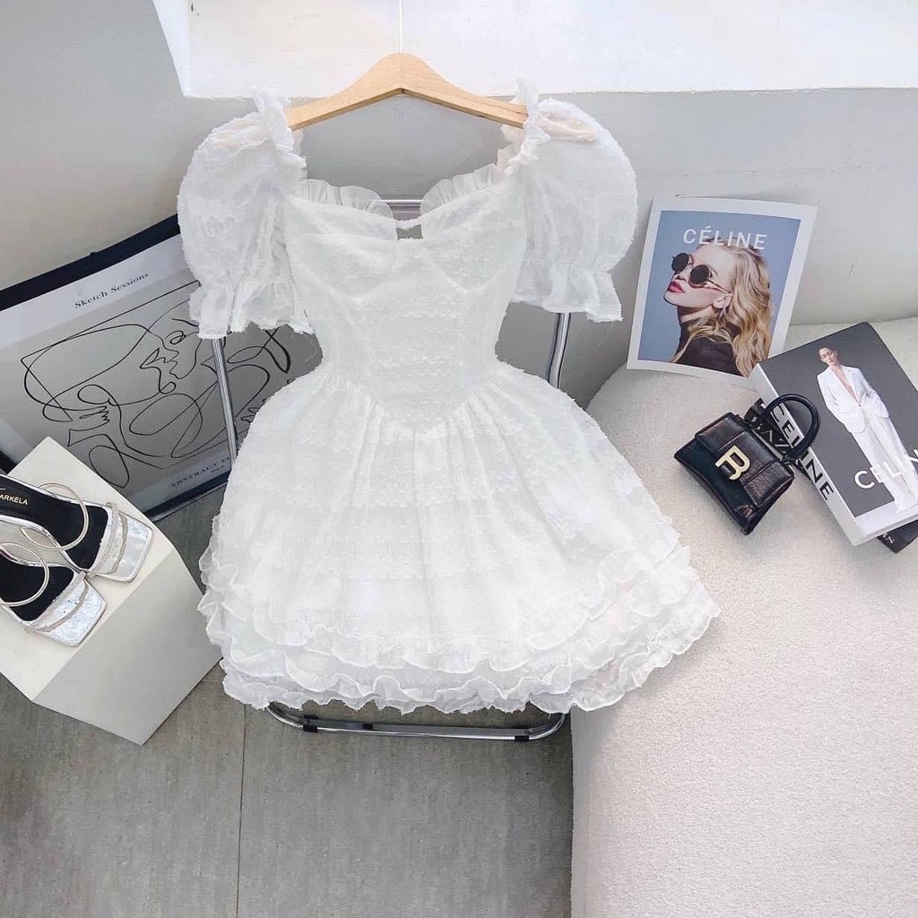 Đầm trắng ren hoa bèo tầng xòe