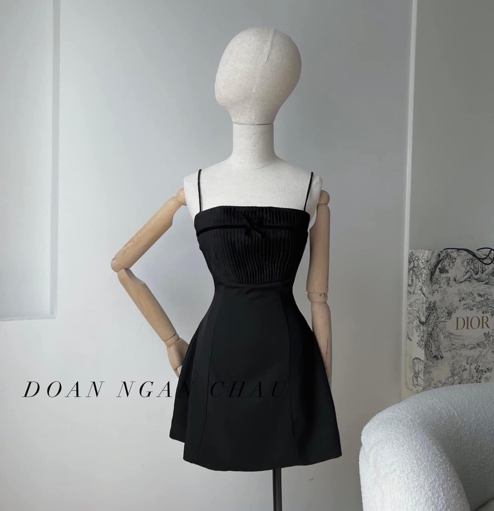 Đầm 2 dây xếp li ngực