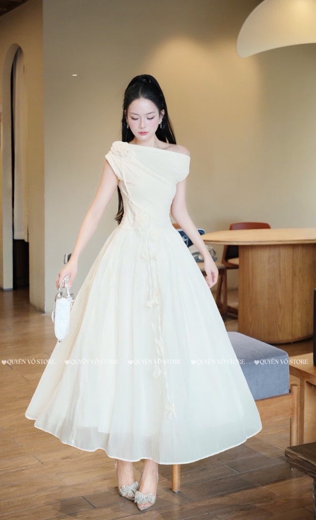 Đầm chéo lệch vai dáng dài