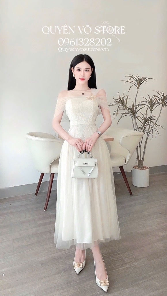 Đầm ren trễ vai phối lưới dáng dài - Kem