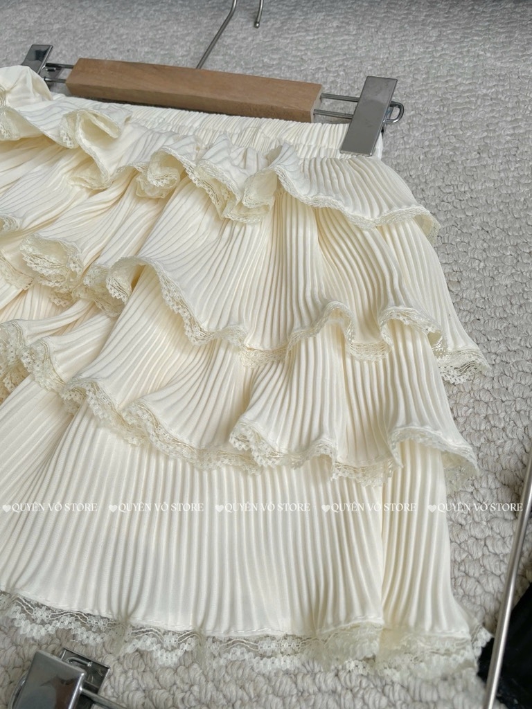 Chân váy 4 tầng - Trắng