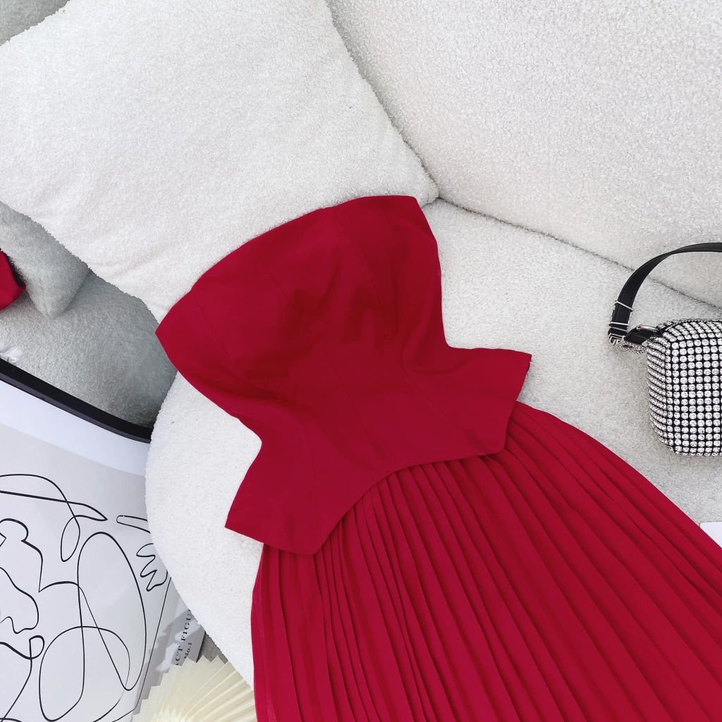 Set áo cúp ngực kèm chân váy midi