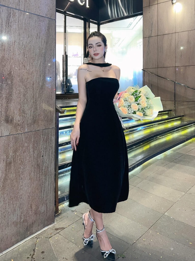 Đầm nhung nơ to sau