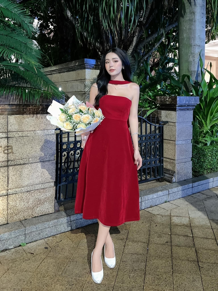 Đầm nhung nơ to sau