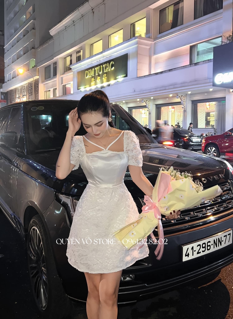 Đầm ren nơ eo viền cườm