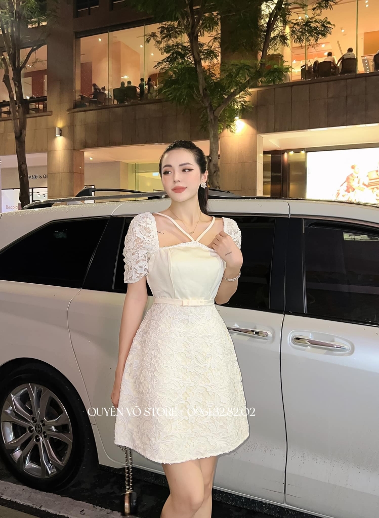 Đầm ren nơ eo viền cườm
