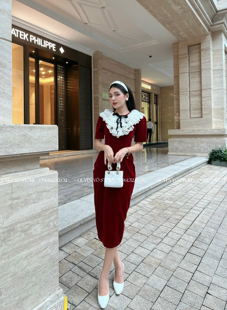 Đầm nhung dài phối ren