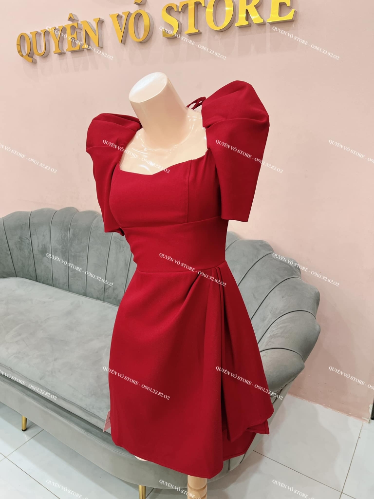 Đầm thiết kế có vạt