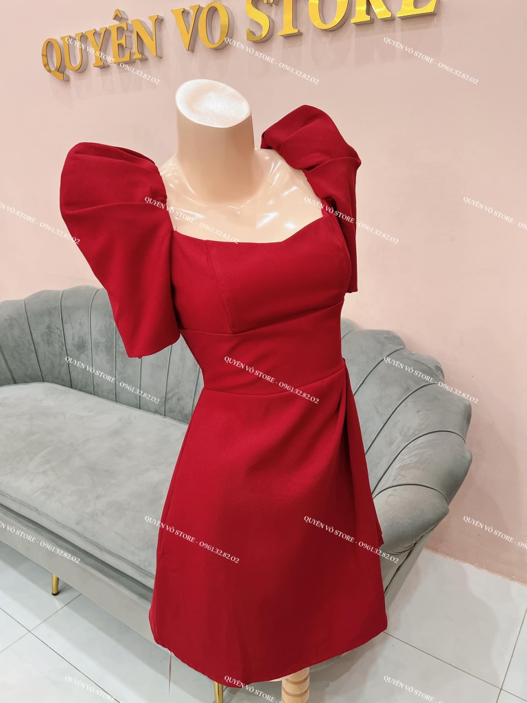 Đầm thiết kế có vạt