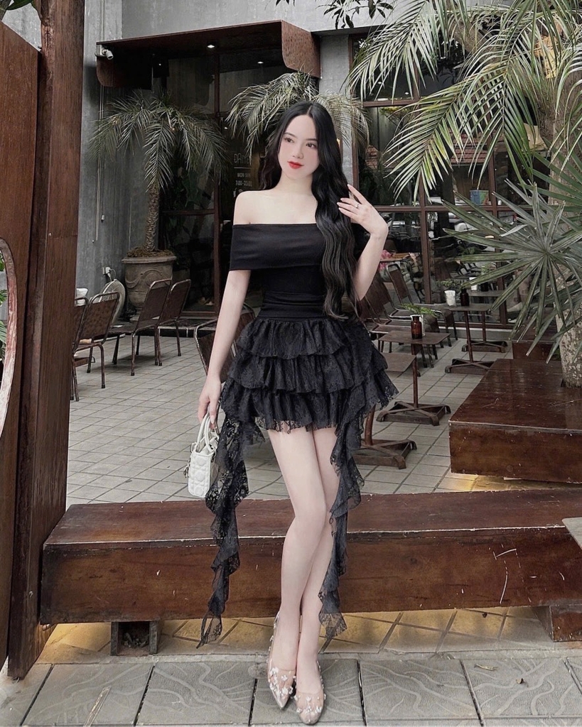 Đầm trễ vai ren tua - Đen