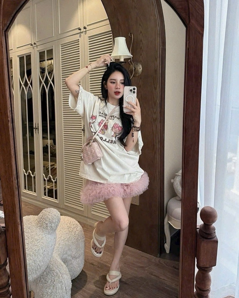 Set áo thun mèo chân váy hồng