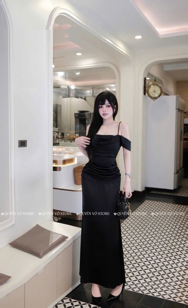Đầm lụa 2 dây trễ vai - Đen