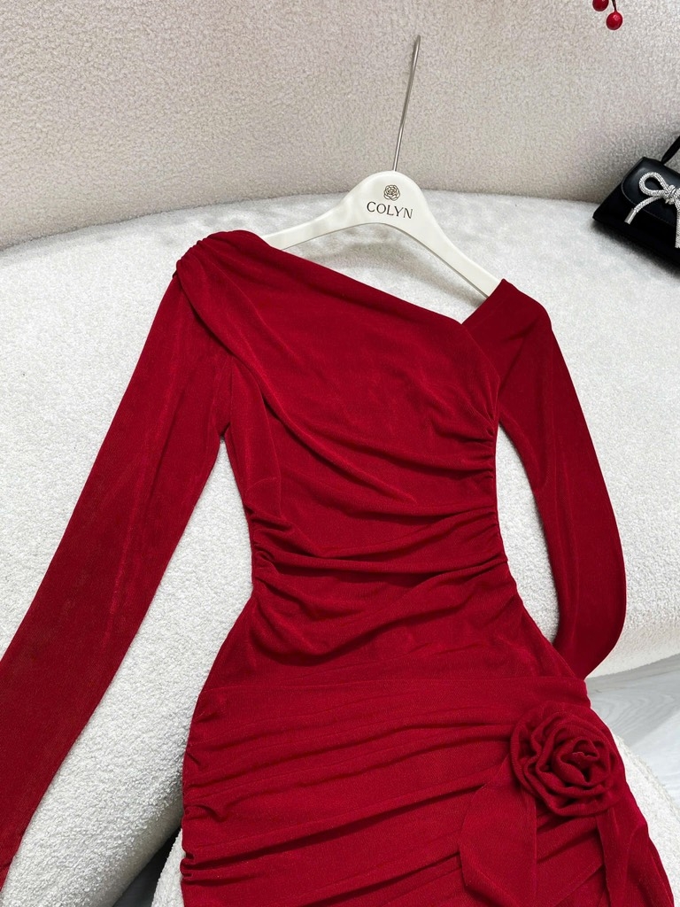 Đầm ôm body nhún eo tua rua - Đỏ
