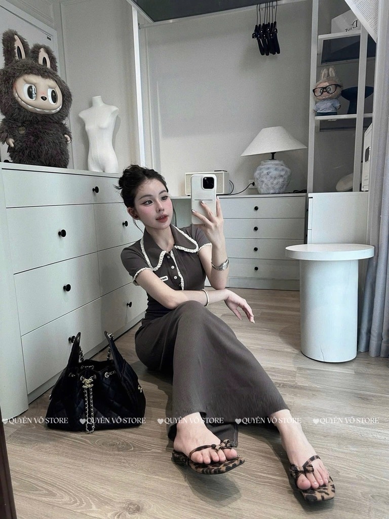 Đầm body viền cổ sen - 8563