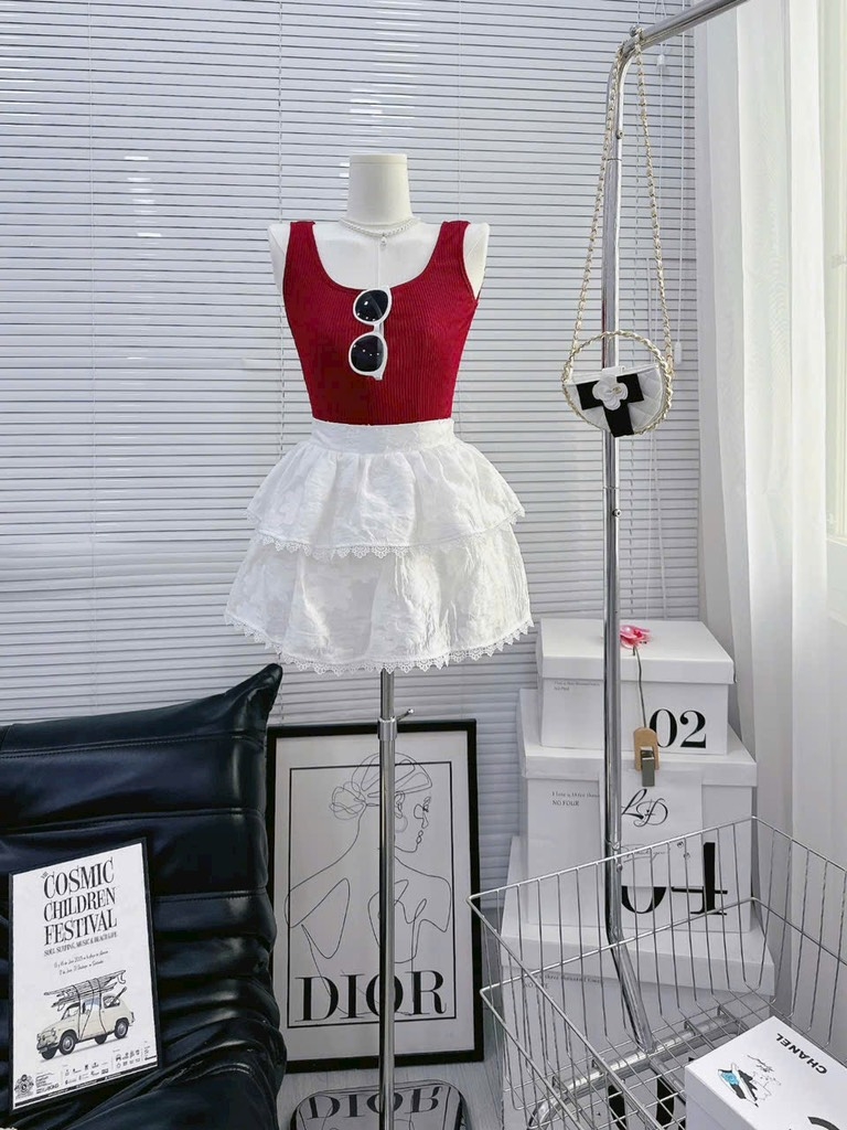 Set áo gân đỏ chân váy tơ 2 tầng