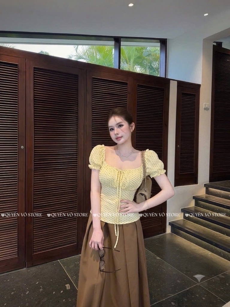 Áo thun v nơ