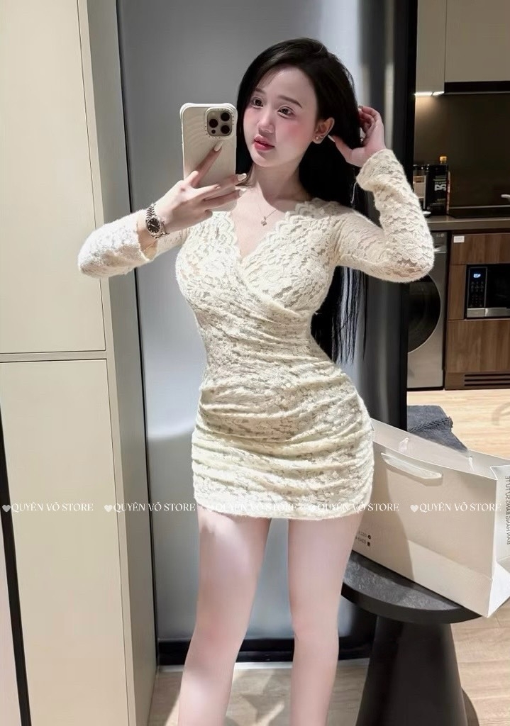 Đầm ôm body ren hoa