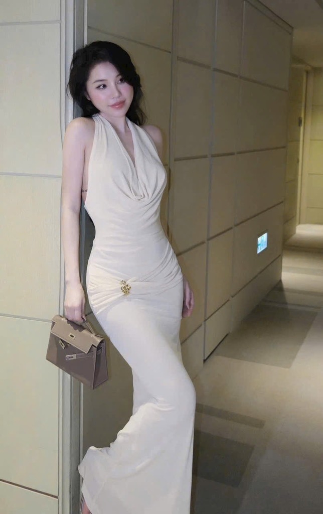 Đầm ôm body maxi thun ánh kim cổ đỗ trước