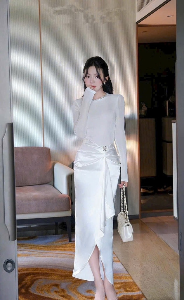 Đầm ôm body td xẻ đùi - Trắng