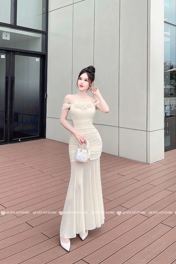 Đầm body trễ vai tà lưới - Be