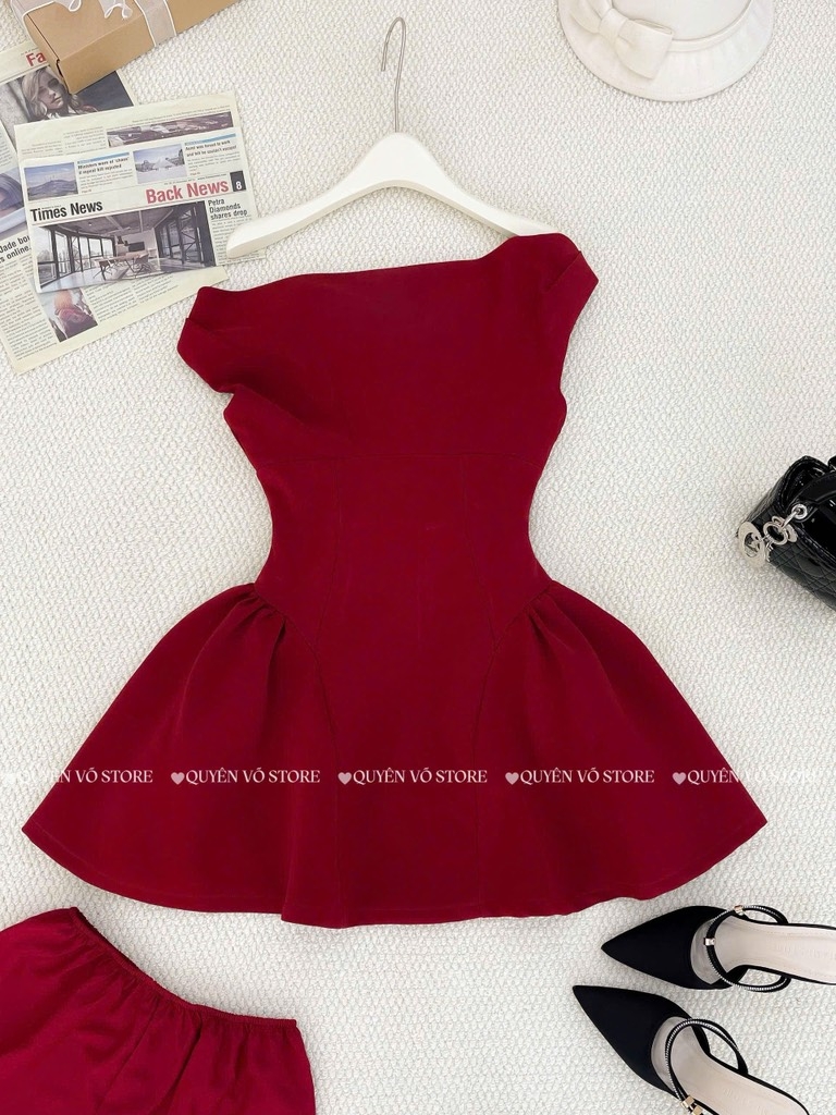 Đầm trễ vai ngắn