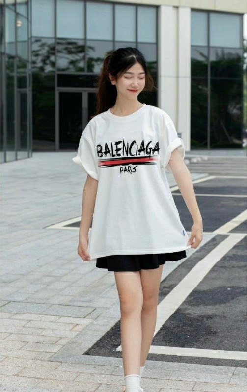 Áo thun chữ Balen