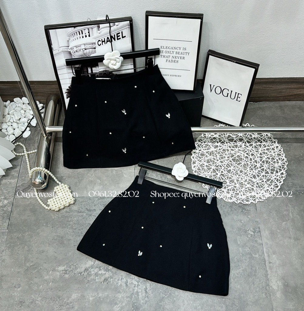 Chân váy chữ A đính đá bling