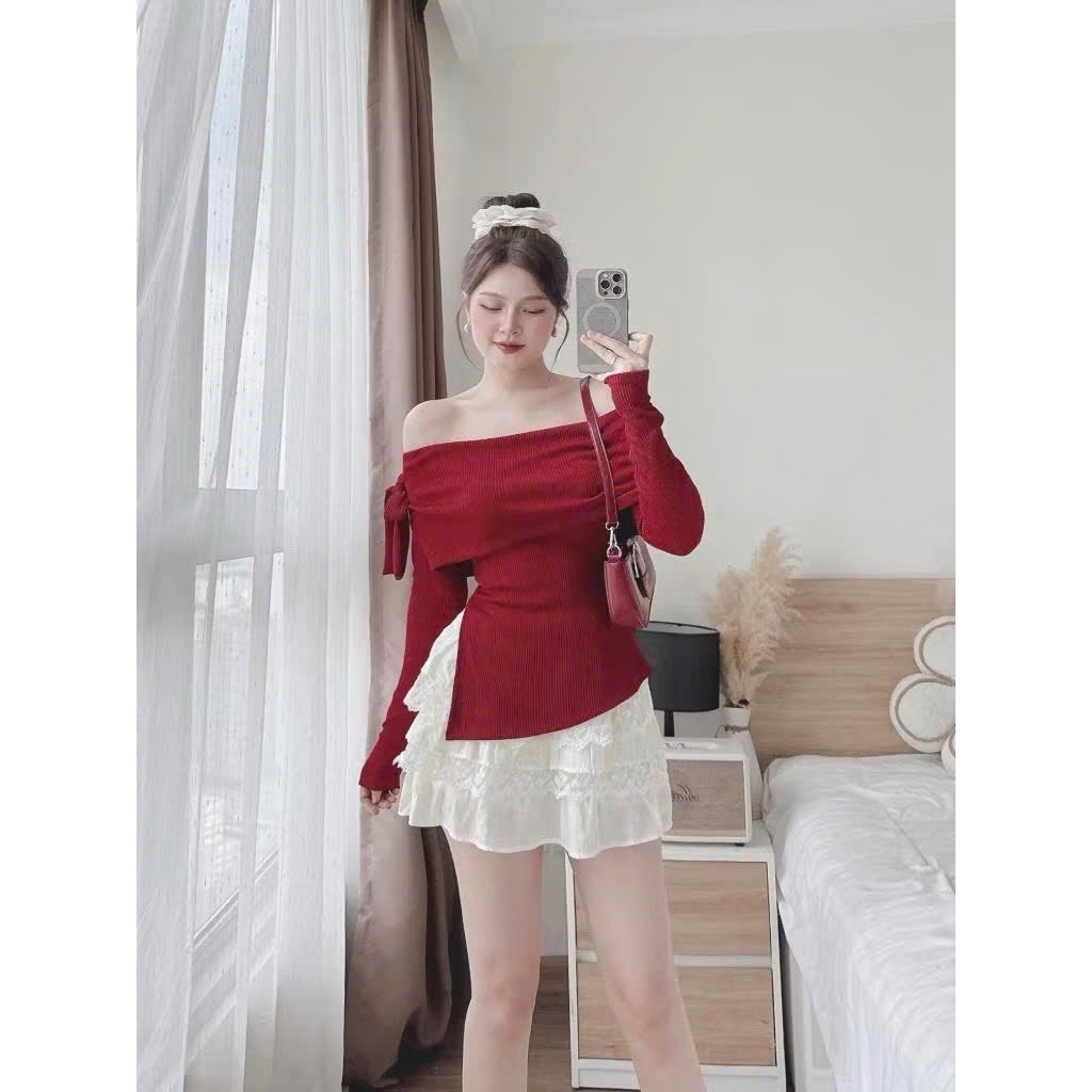 Set áo đỏ gân lệch vai chân váy kem