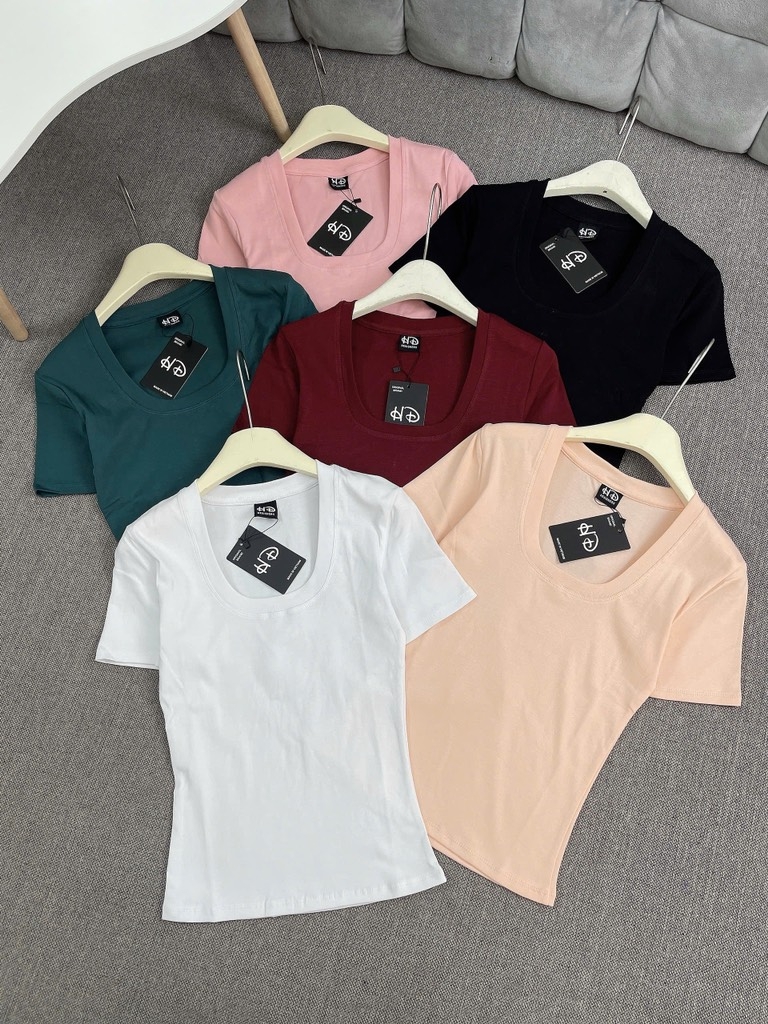 Áo thun cổ U - Form vừa