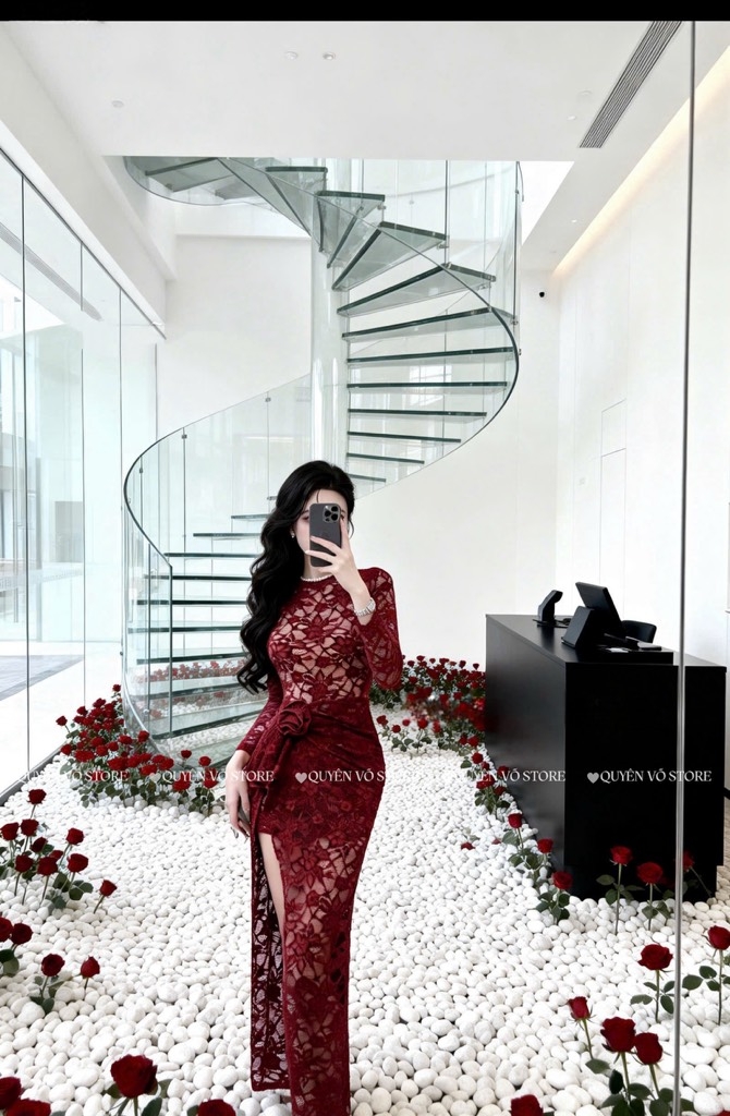Đầm ren ôm body - Đỏ