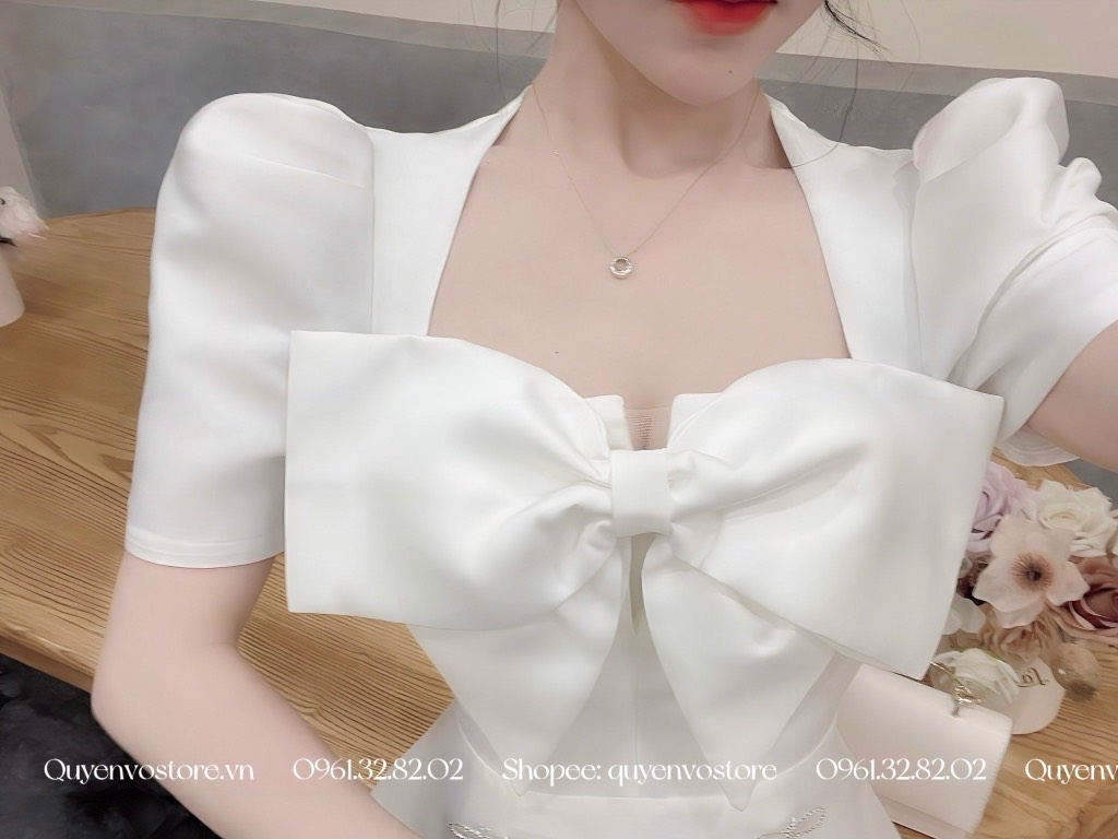 Đầm tafta nơ ngực kèm nơ đá