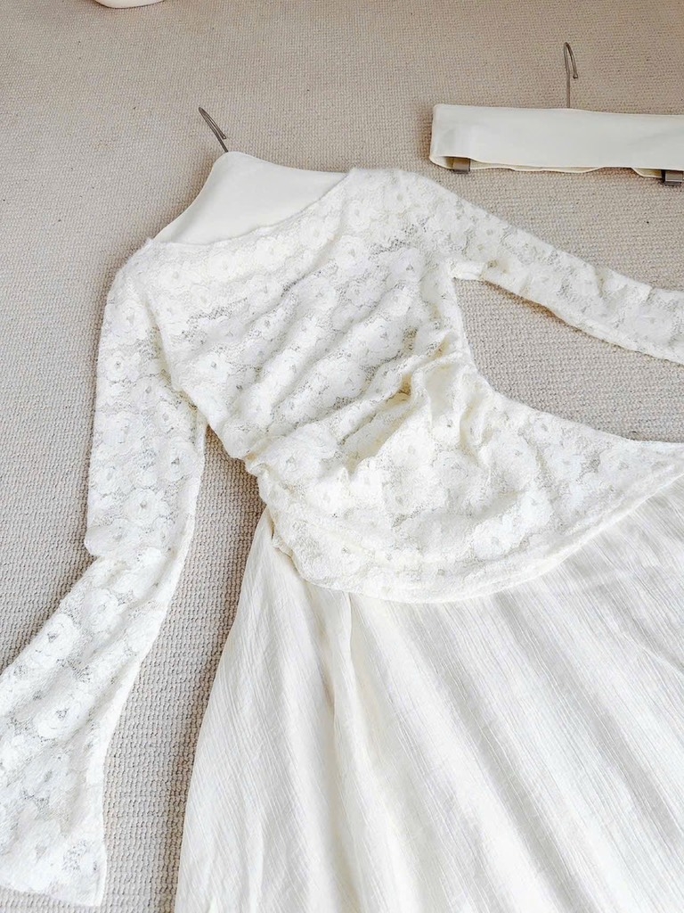 Set áo ren tay dài tà chéo chân váy tơ