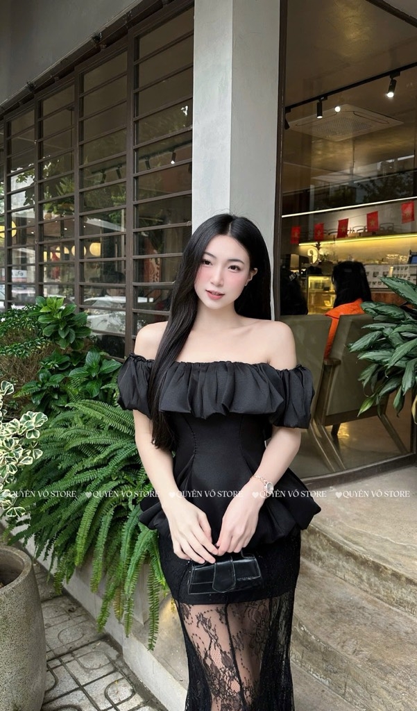 Set áo trễ vai chân váy đuôi cá ren - Đen